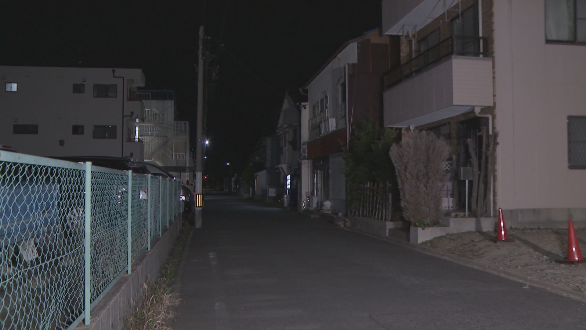 前から歩いてきた男が男性を切りつけ財布を奪って逃走　警察が強盗事件として犯人の行方を追う　名古屋・中村区