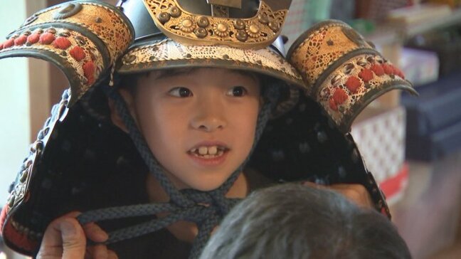 「武田信玄みたいになれた」小学生が憧れの武将や姫君に　歴史に興味をもってもらおうと甲冑と着物の着用体験　山梨|TBS NEWS DIG