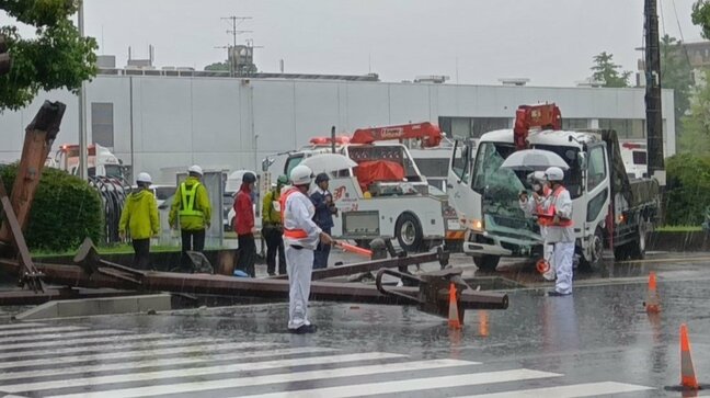 【速報】熊本市東区月出『国体道路』の車線規制解除　信号柱2本が倒れる|TBS NEWS DIG