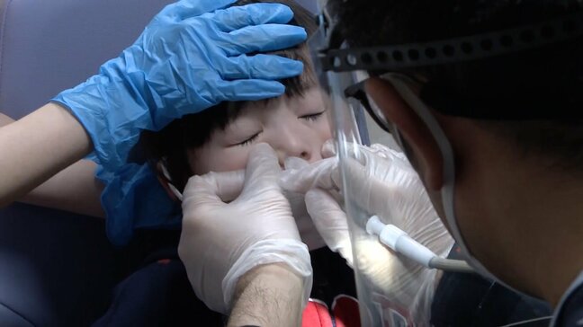 「目がかゆい」「鼻水が出る」小中学生の2人に1人が花粉症? 発症ピークは「5歳」とも 専門医に聞く子どもの花粉症治療 体質から変える”舌下免疫療法”も|TBS NEWS DIG