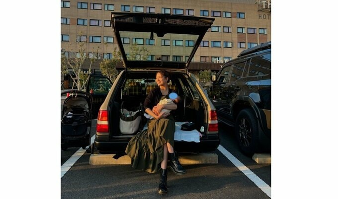 井戸田潤の妻・蜂谷晏海さん 約630万円のファミリーカーでお出かけ 「この車でたくさん思い出つくろう!!」 【メルセデス・ベンツ ARROWS Classic Line E280】|TBS NEWS DIG