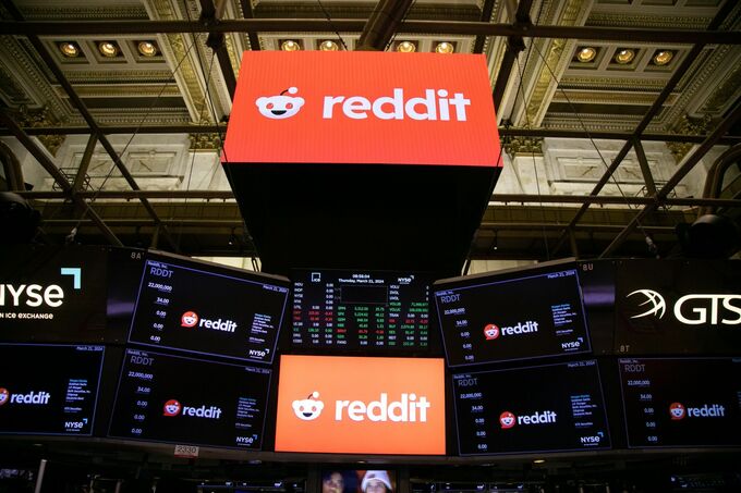 レディット株急伸、売上高見通しが市場予想上回る－広告巡る懸念後退