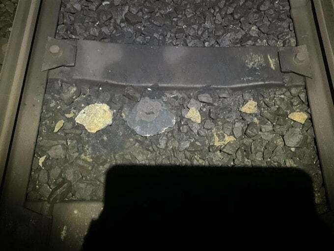 JR呉線のトンネルでコンクリート片が落下　始発から運転見合わせ約4時間後に再開　広島|TBS NEWS DIG