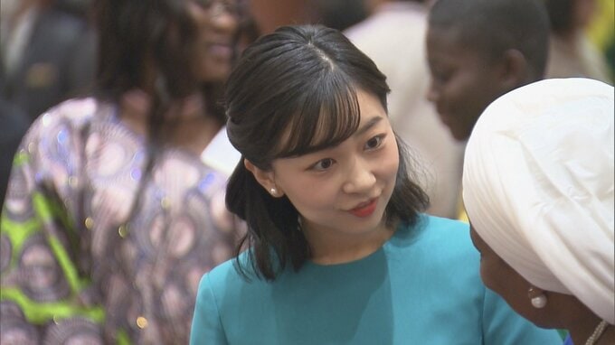 佳子さま アフリカや中東の25か国参加の“チャリティーバザー”を視察 各国の民芸品を購入 収益は参加国の子どもや女性のため寄付へ|TBS NEWS DIG