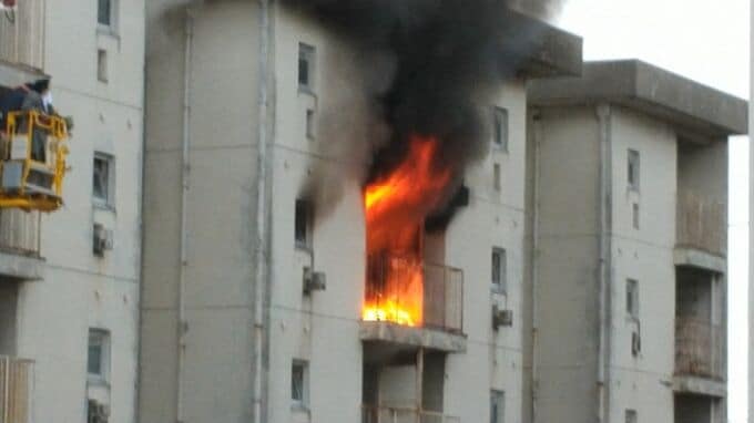 県営住宅で火災 焼け跡から1人の身元不明遺体 住民3人が煙吸い込み搬送　石川・野々市市　|　石川県のニュース｜MRO北陸放送