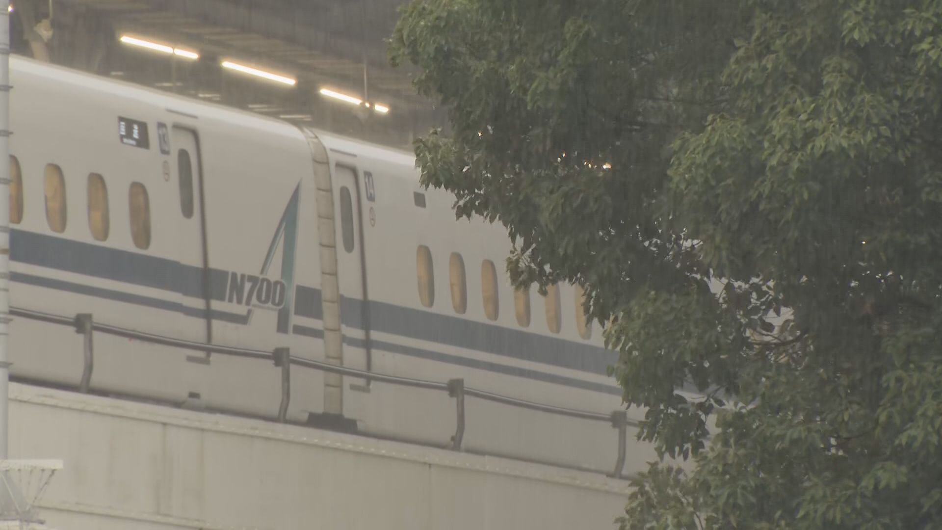 台風7号の交通機関への影響　新幹線は名古屋と岡山の間で終日運休　在来線や名鉄、近鉄も多くが運転を見合わせ