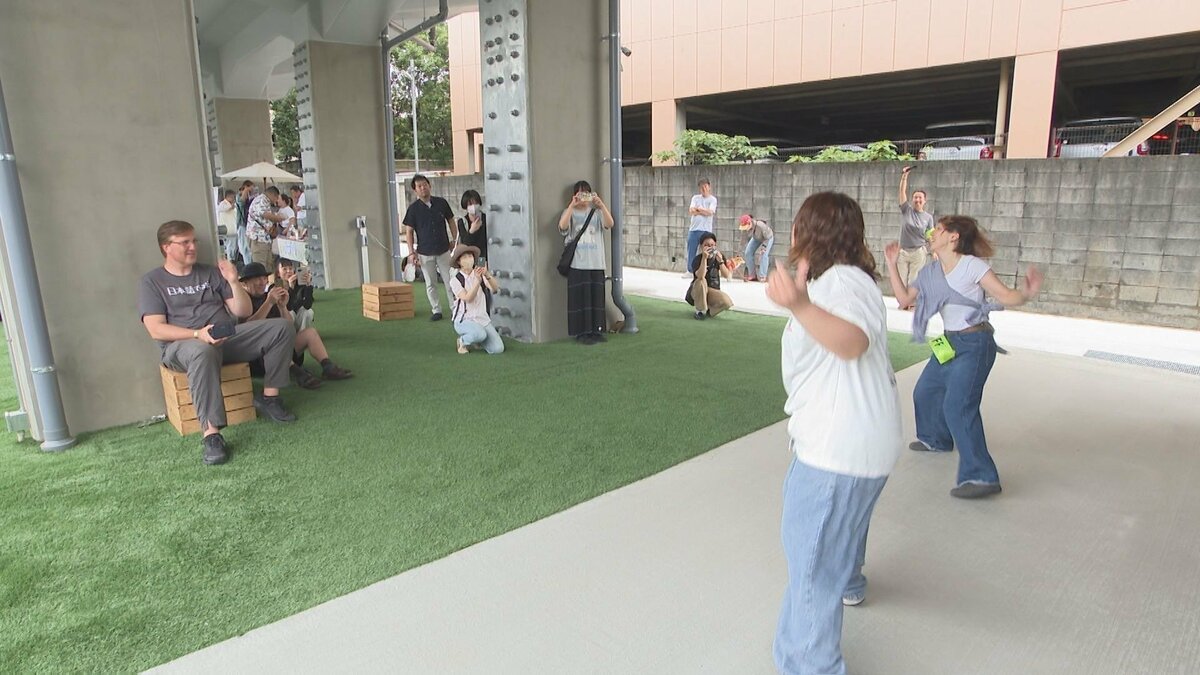 JR別府駅近くで観光客に地元の食や文化をPRするマーケットイベント