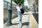 【 氷川きよし 】 「夏は白ティーとデニムが1番!」 コンサート前にサングラス姿で神戸の街を散策 爽やかオフショットを公開|TBS NEWS DIG