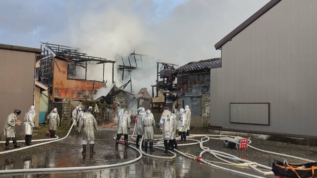 焼け跡から性別不明の遺体　連絡取れない84歳男性の可能性　住宅密集地で7棟焼く火事　富山・高岡市|TBS NEWS DIG