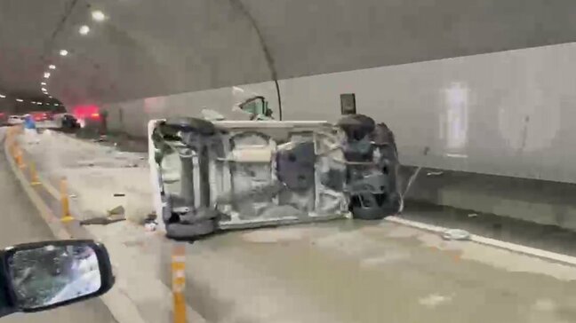 松山自動車道でトラックと軽が衝突し男性死亡 トラックが対向車線にはみだしたか 現場は「対面通行」の高速道路 愛媛県|TBS NEWS DIG
