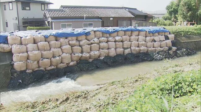 土のう100個で応急工事　台風の影響で崩れた堤防　「本格的な復旧に入りたい」三重県の一見知事が現地視察　松阪市|TBS NEWS DIG