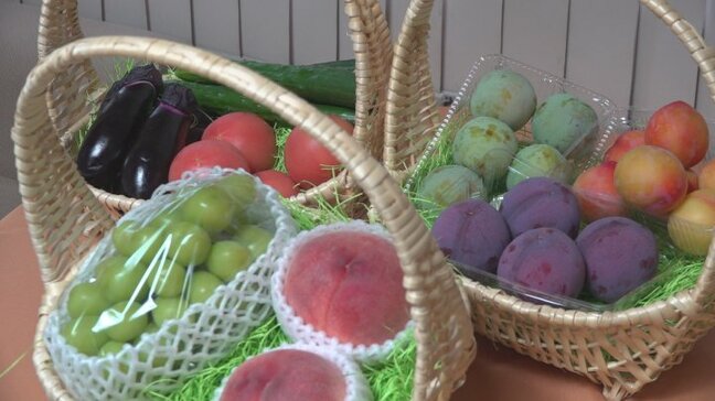 モモやシャインマスカット 旬のフルーツをPR JAフルーツレディがUTYを訪問 山梨|TBS NEWS DIG