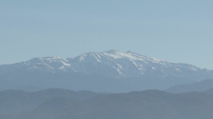 2地点で20度超える 雪化粧した白山望む小春日和の下、柴山潟ではカモが羽休める　|　石川県のニュース｜MRO北陸放送