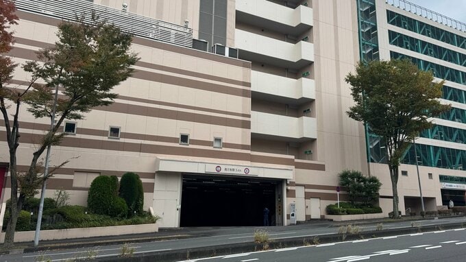 ごみ収集車の後部に巻き込まれ男性が死亡　ごみ収集車の作業員の男性か　警察が事故原因を調べる|TBS NEWS DIG