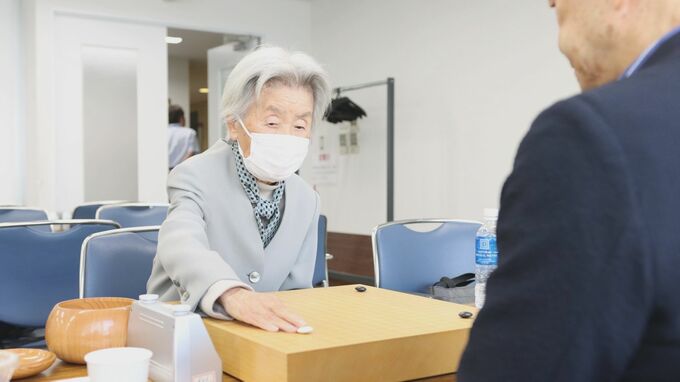 囲碁の杉内寿子八段（98）が引退　今年7月に98歳4か月4日の「最年長対局記録」を更新|TBS NEWS DIG