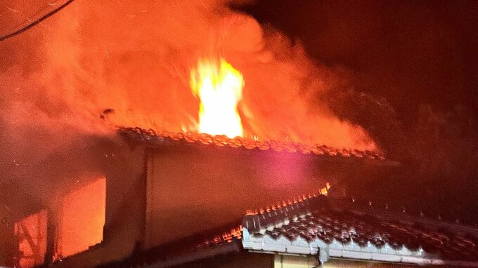 酒田市の住宅街で火災　3人が病院に搬送（山形）　|　山形のニュース│TUYテレビユー山形