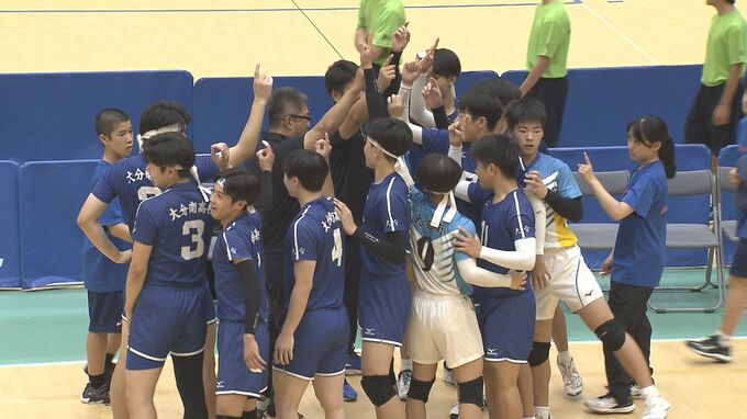 【インターハイ】バレー男子 大分南が天理にストレート勝ち　決勝トーナメント進出　|　大分のニュース｜OBS NEWS｜大分放送