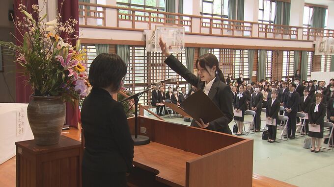 「新たな看護の道を」沖縄県立看護大学で入学式　106人が看護師や助産師目指す|TBS NEWS DIG