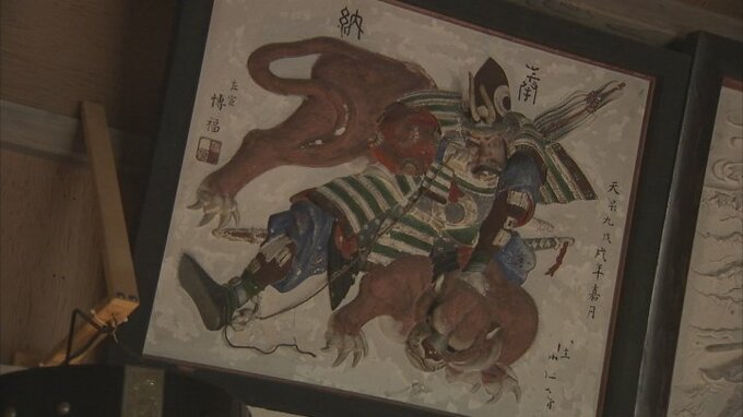 甲府市の神社で市の有形文化財に指定された江戸後期製作の「鏝絵」を公開|TBS NEWS DIG