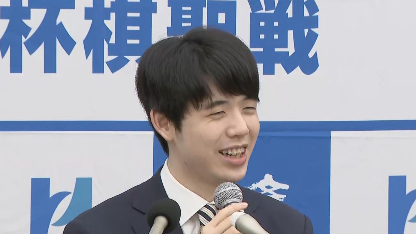 藤井聡太七冠（21）｢長期間にわたって活躍できれば｣　永世称号の最年少記録を塗り替えた心境を語る