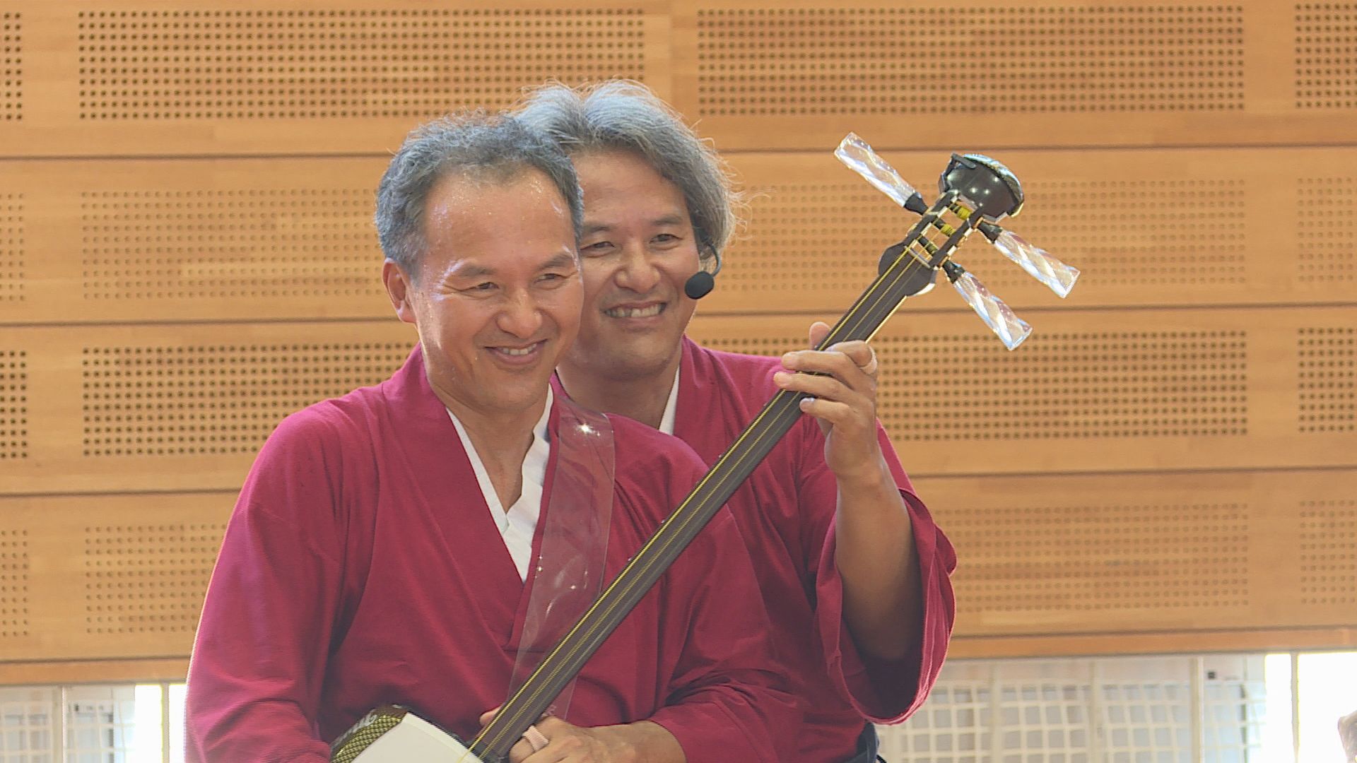 振動が体に伝わった」小学校でプロの和楽器奏者のコンサート開催