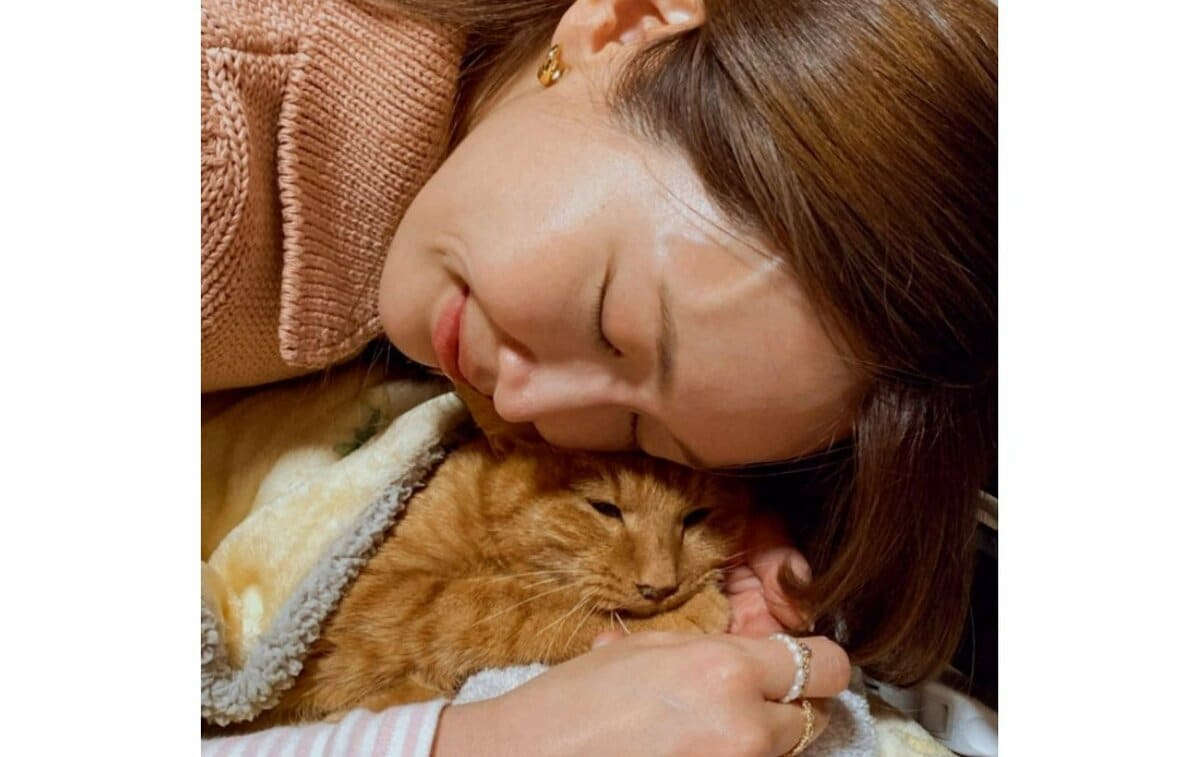 紗栄子　さん　トレーナー　thinktheday 那須ファームビレッジ　猫 紗栄子】ファームで保護猫活動を開始 フォロワーから応援の