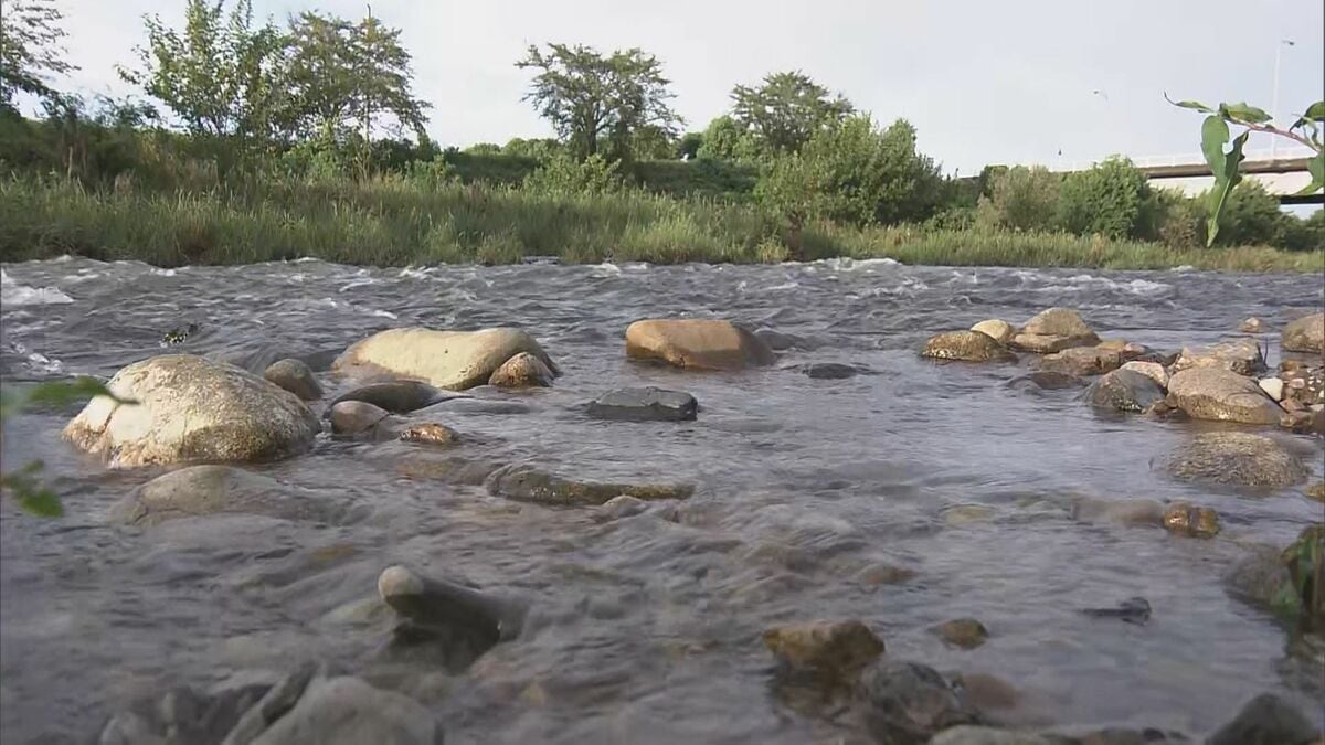 アユ釣りをしていた男性が川に流され死亡 20日に降った雨の影響で増水していたか 岐阜・関市
