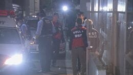 「血を流して走っていた」東京・渋谷区神宮前で通報　レンチなどで殴り知人男性に重傷負わせた疑いで53歳男を逮捕　男の自宅から逃げた男性が近隣に助け求める|TBS NEWS DIG