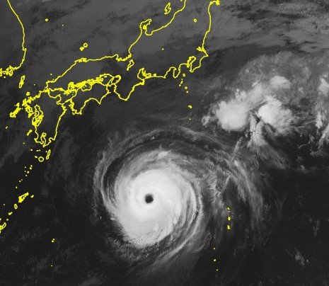 【台風情報】台風22号　“非常に強い”勢力に発達　日本の南を1時間に約15キロの速さで北西へ進む　今後の進路は？勢力は？【今後の進路予想・雨と風のシミュレーション画像】“台風の目”がくっきりと　気象庁　7日午後9：50発表　|　SBC NEWS | 長野のニュース | SBC信越放送