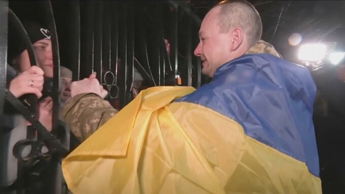ロシア・ウクライナが捕虜交換　計300人以上解放|TBS NEWS DIG