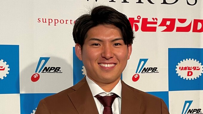 西武・武内夏暉 パ新人王の「お祝いでいただきました」ブランド“リュック”と“ワクワク”一人暮らし「最優秀防御率を次はとりたいです」【NPBアワーズ】|TBS NEWS DIG