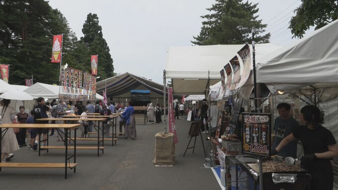グルメ出店やラジオの公開放送など多彩なイベント　初日から盛岡八幡宮特設会場にぎわう　12日までマチナカフェスタ　盛岡市|TBS NEWS DIG