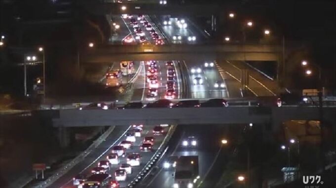 中央道・上り線　相模湖IC付近を先頭に14㎞の渋滞　車6台の事故の影響　【４日午後6時現在】　|　山梨のニュース | ＵＴＹテレビ山梨