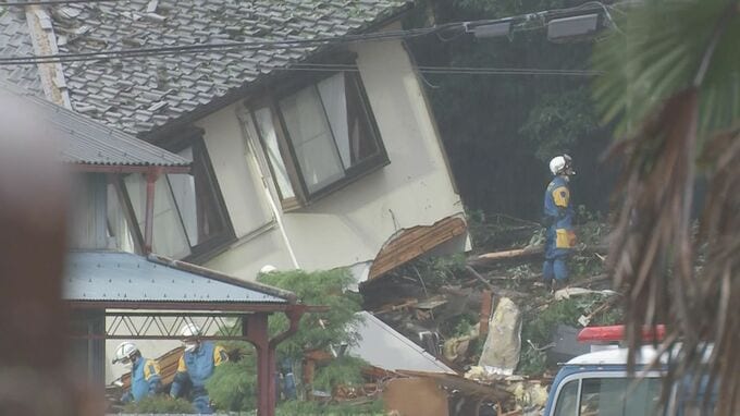 栃木・足利市の土砂崩れ　倒壊した家屋から心肺停止の60代男性発見　その後死亡確認|TBS NEWS DIG