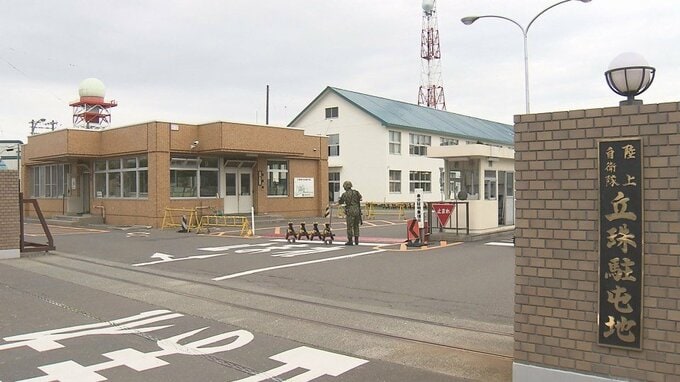 自衛隊の演習中に後輩の顔面をビンタ　55歳陸曹長を停職6日の懲戒処分「感情的になってしまった、深く反省」北部方面航空隊・丘珠駐屯地|TBS NEWS DIG