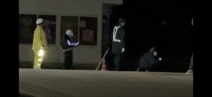 【速報・続報】青森市幸畑周辺が通行止め　車と人の事故で現場には規制線　鑑識などの捜査　青森警察署は現段階で事故の詳細明かさず|TBS NEWS DIG