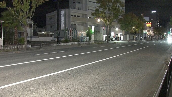 バイクの男性が事故死　飲食店へ右折進入を図った車と接触　路上で後続バイクが接触も　大阪・吹田市|TBS NEWS DIG