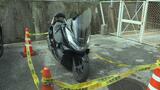 左折の前に右側車線に膨らんだトラックとバイクが衝突　バイク運転手が背骨を折るなど重傷で意識不明|TBS NEWS DIG