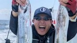 【 デンジャラス 】ノッチさん「人生初のドラゴン」タチウオを2尾釣り上げて会心の笑顔「最高です」|TBS NEWS DIG