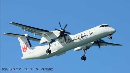 旅客機の操縦席窓に70センチ×1メートルのひび 那覇空港に引き返す 乗客