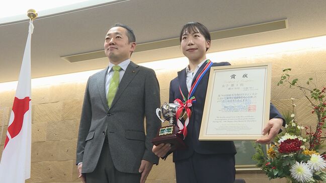 別府大分毎日マラソン大会女子の部で優勝 横田知佳選手が宇部市長を表敬|TBS NEWS DIG