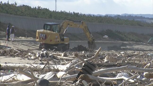 海水浴場が流木で埋め尽くされ無残な姿に　去年8月の台風7号被害…撤去作業ようやく完了し一般開放へ|TBS NEWS DIG