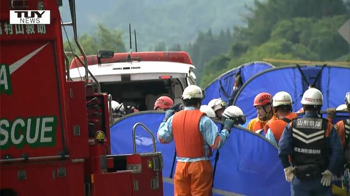 【山形】大雨により心肺停止で発見の２０代警察官の死亡確認　新庄市のパトカーが流された現場付近で発見　巡査長であることも判明　|　山形のニュース│TUYテレビユー山形