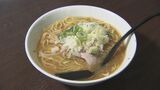鳥取のソウルフード「牛骨ラーメン」発祥の店、2代目名物店主は75歳　「まずい」客の声に試行錯誤繰り返し…夢を諦め母から受け継いだ店「生きている限りはやらせていただきます」　|　BSSニュース | BSS山陰放送