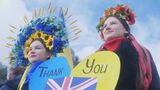 ロンドン・トラファルガー広場をウクライナ国旗が埋め尽くす　英政府は追加支援策発表|TBS NEWS DIG
