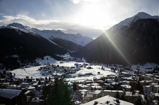 ダボス会議、貿易摩擦と戦争リスクが最大の懸念に－WEFの年次調査| TBS CROSS DIG with Bloomberg