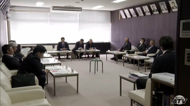 統合小学校の整備巡り予算案が5回否決 “異例の事態”続く青森県板柳町 5月1日に開かれる臨時議会を前に町が議員に議案を説明 2028年4月の開校目指すも迫るタイムリミット|TBS NEWS DIG