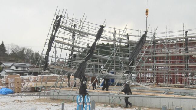 工事現場の足場崩れる…松江市では最大瞬間風速27.8メートルを記録　積雪は鳥取20センチ超　寒波ピーク過ぎるも、14日まで高波に注意|TBS NEWS DIG