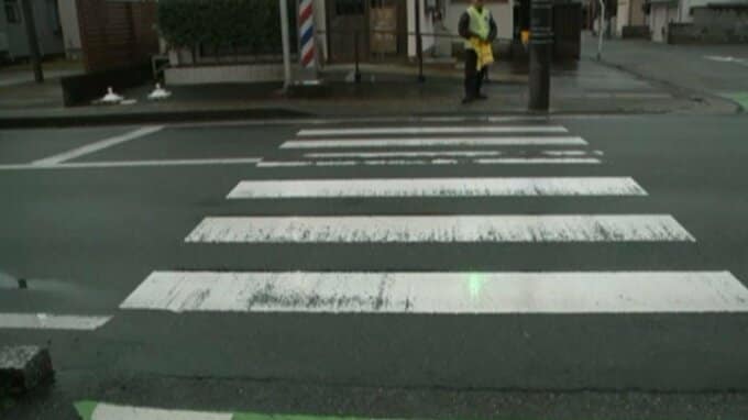 車側が赤か...横断歩道で登校中の小学生3人がはねられる　会社員の男(21)を現行犯逮捕（山形・鶴岡市）　|　山形のニュース│TUYテレビユー山形