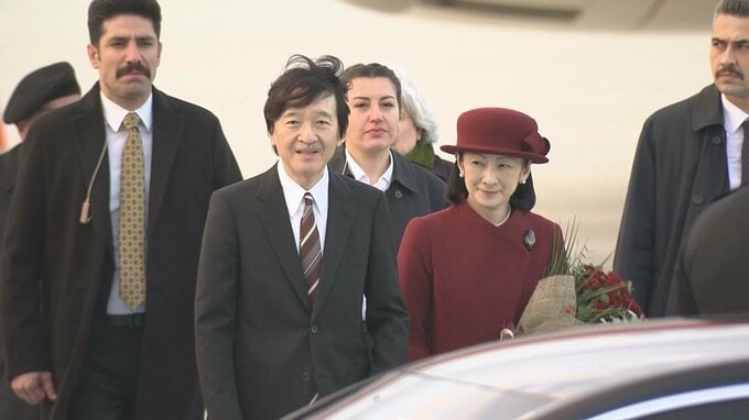 秋篠宮ご夫妻　アンカラに到着し出迎え受けられる　4日は大統領主催の晩餐会出席へ　日本とトルコの外交関係樹立100周年|TBS NEWS DIG